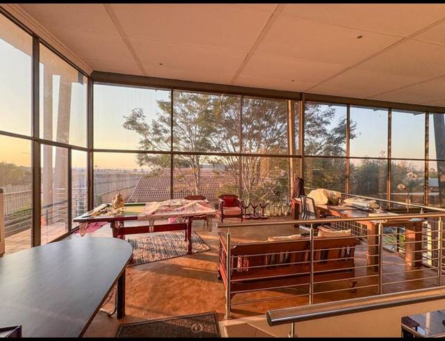 4 BEDROOM HOUSE FOR SALE IN MIDLANDS ESTATE